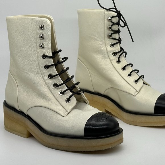 CHANEL 22A Grained Shimmer Leather Lace Up Combat Biker Hiking Ankle Boots - Picture 9 of 16